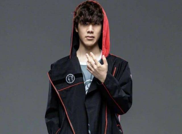 为什么说“德州扑克是一分钟学会，一辈子精通”？（为何说德州扑克一分钟上手，却要用一生去精通？）